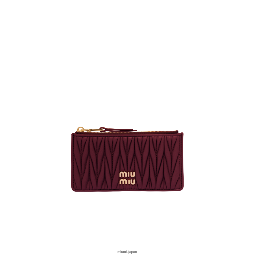 マトラッセ ナッパレザー エンベロープウォレット Miu Miu アマランサスレッド/メイズイエロー コレクション D2466R1034