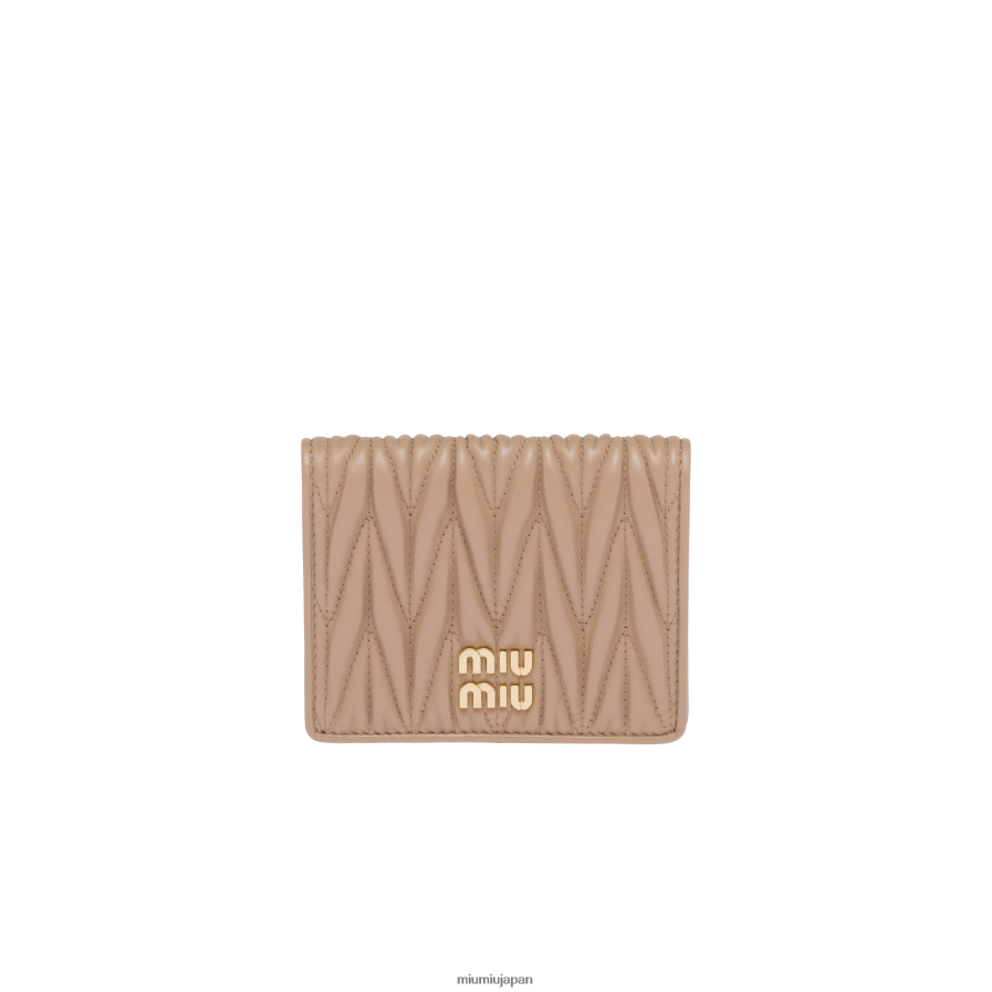 スモールマトラッセナッパレザーウォレット Miu Miu カメオ コレクション D2466R1073