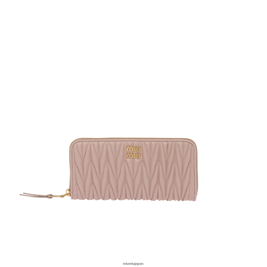 ラージマトラッセナッパレザーウォレット Miu Miu スイレン コレクション D2466R1085
